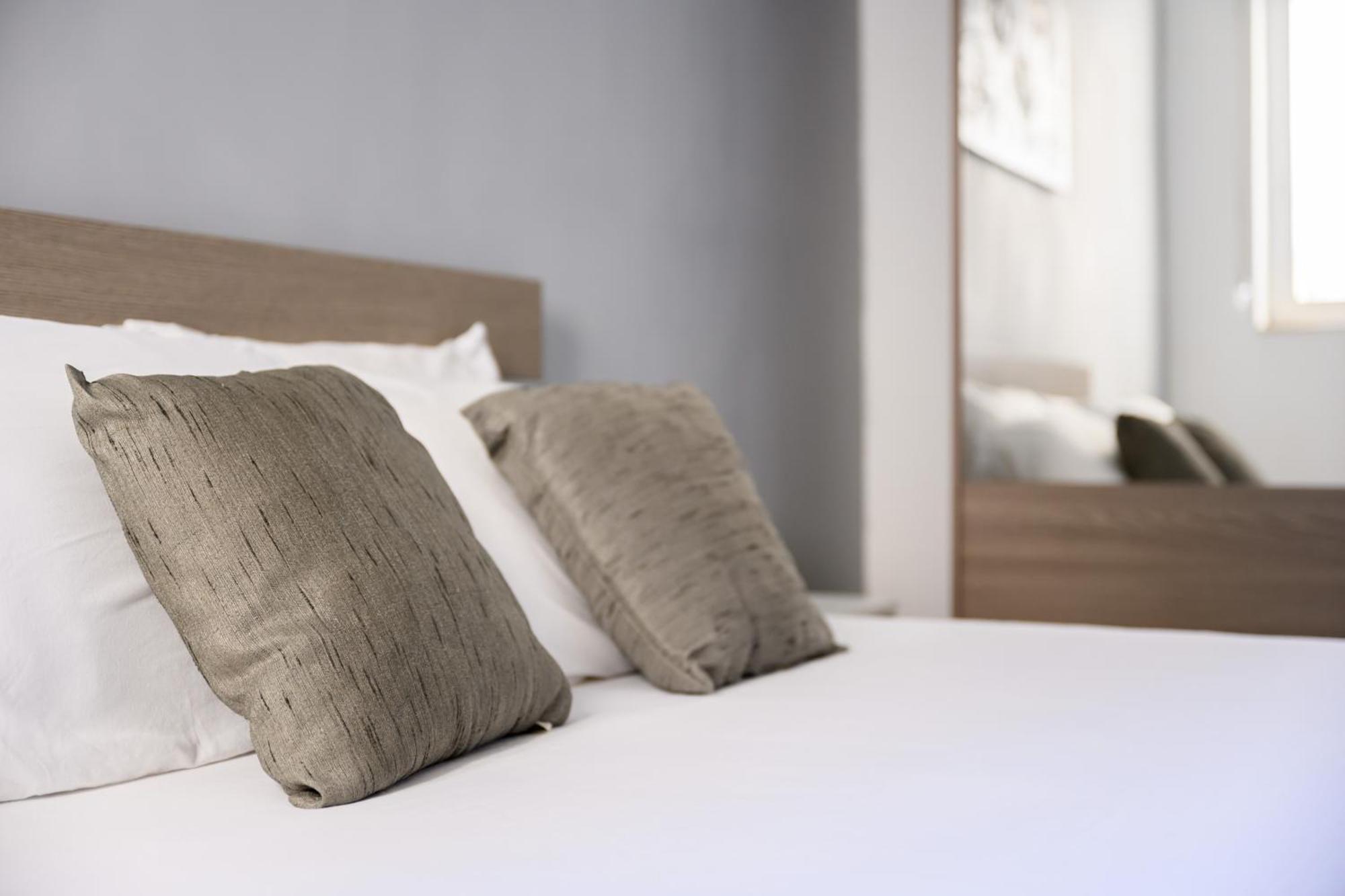F9 Room 1, Private Double Room With Private Bathroom In Shared Flat Msida Buitenkant foto