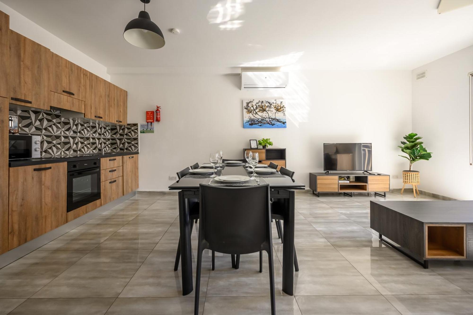 F9 Room 1, Private Double Room With Private Bathroom In Shared Flat Msida Buitenkant foto